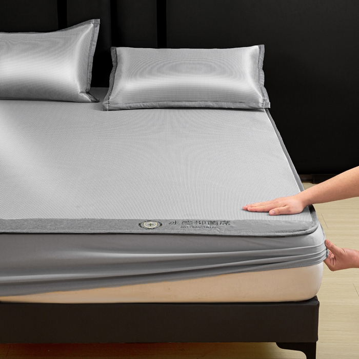 91家纺网 家纺一手货源 找家纺 乐窝家纺仓储 2026新款A类抗菌碳光冰丝席冰藤席床笠款加厚三明治复合凉席三件套学生宿舍两件套 银灰-床笠款