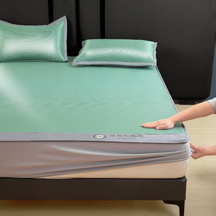 91家纺网 家纺一手货源 找家纺 乐窝家纺仓储 2026新款A类抗菌碳光冰丝席冰藤席床笠款加厚三明治复合凉席三件套学生宿舍两件套 水绿-床笠款