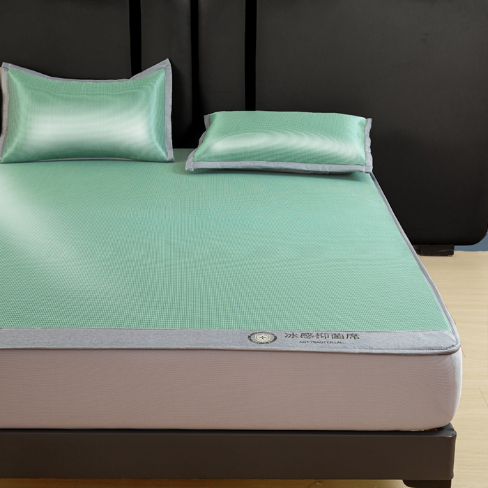 91家纺网 家纺一手货源 找家纺 乐窝家纺仓储 2026新款A类抗菌碳光冰丝席冰藤席床笠款加厚三明治复合凉席三件套学生宿舍两件套 水绿-床笠款