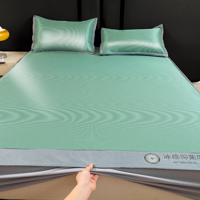 91家纺网 家纺一手货源 找家纺 乐窝家纺仓储 2026新款A类抗菌碳光冰丝席冰藤席床笠款加厚三明治复合凉席三件套学生宿舍两件套 水绿-床笠款