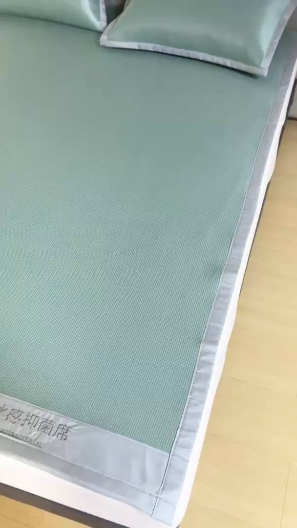 91家纺网 家纺一手货源 找家纺 乐窝家纺仓储 2026新款A类抗菌碳光冰丝席冰藤席床笠款加厚三明治复合凉席三件套学生宿舍两件套 水绿-床席款
