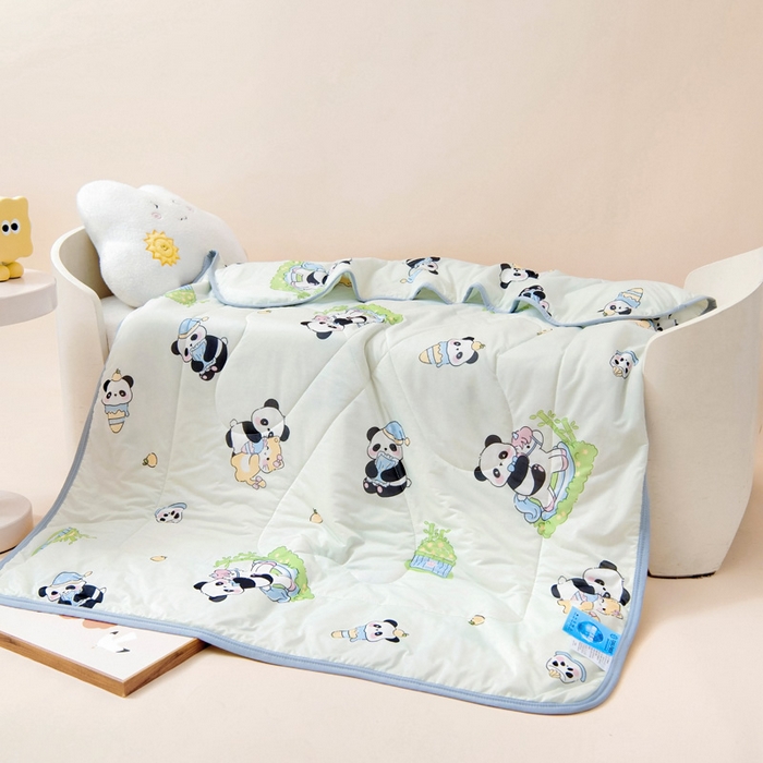 91家纺网 家纺一手货源 找家纺 鱼宝 2026春夏新款数码印花儿童凉感丝夏被夏凉被空调被 花园熊猫