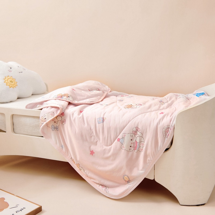 91家纺网 家纺一手货源 找家纺 鱼宝 2026春夏新款数码印花儿童凉感丝夏被夏凉被空调被 乐乐猫