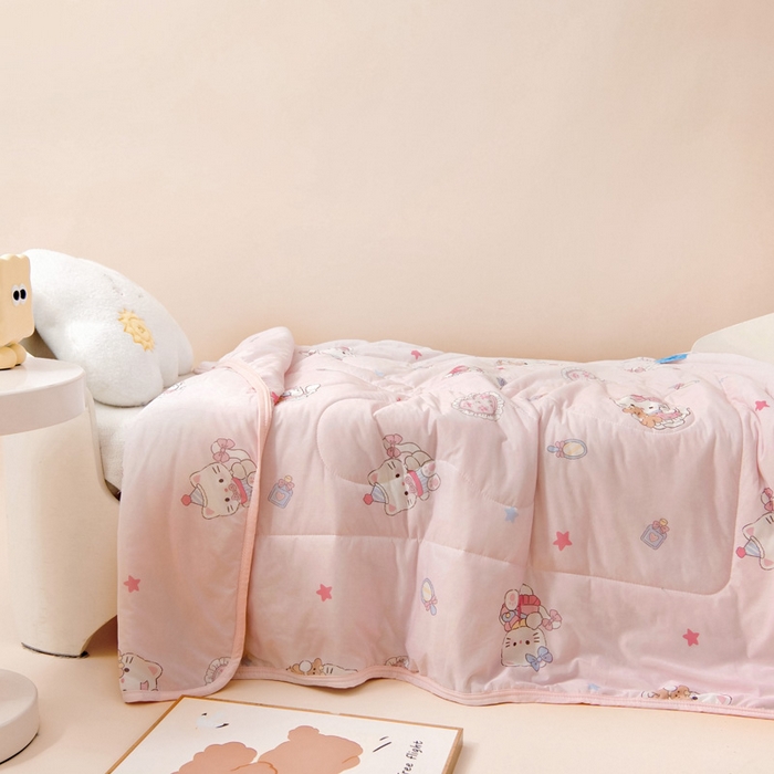 91家纺网 家纺一手货源 找家纺 鱼宝 2026春夏新款数码印花儿童凉感丝夏被夏凉被空调被 乐乐猫