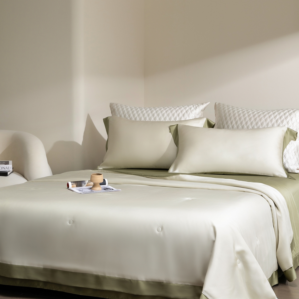 91家纺网 家纺一手货源 找家纺 佳汐蓝家纺 2026新款进口奥地利兰精天丝丝颜悦色-夏被四件套 瓷器绿