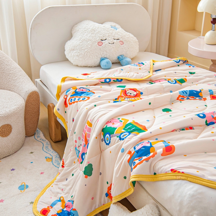 91家纺网 家纺一手货源 找家纺 鱼宝 2026春夏新款数码印花儿童凉感丝夏被夏凉被空调被 萌趣小车