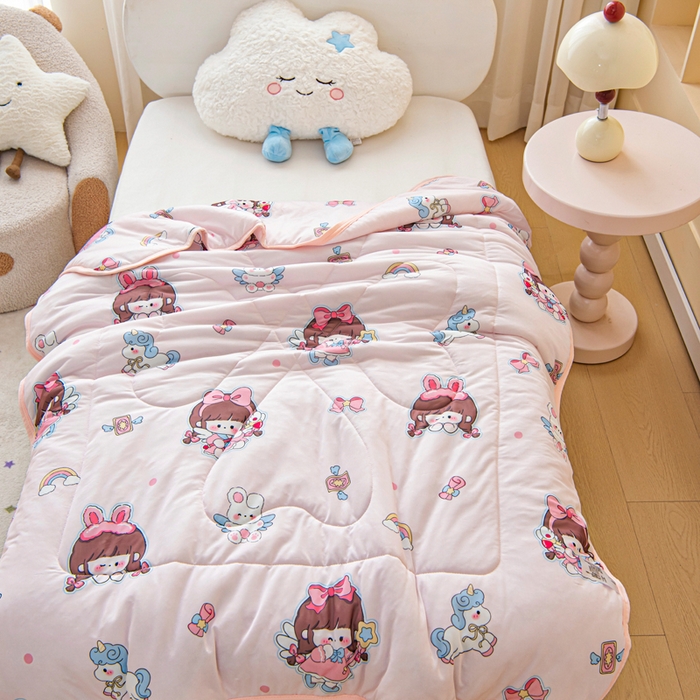 91家纺网 家纺一手货源 找家纺 鱼宝 2026春夏新款数码印花儿童凉感丝夏被夏凉被空调被 魔法公主