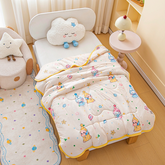 91家纺网 家纺一手货源 找家纺 鱼宝 2026春夏新款数码印花儿童凉感丝夏被夏凉被空调被 星星梦