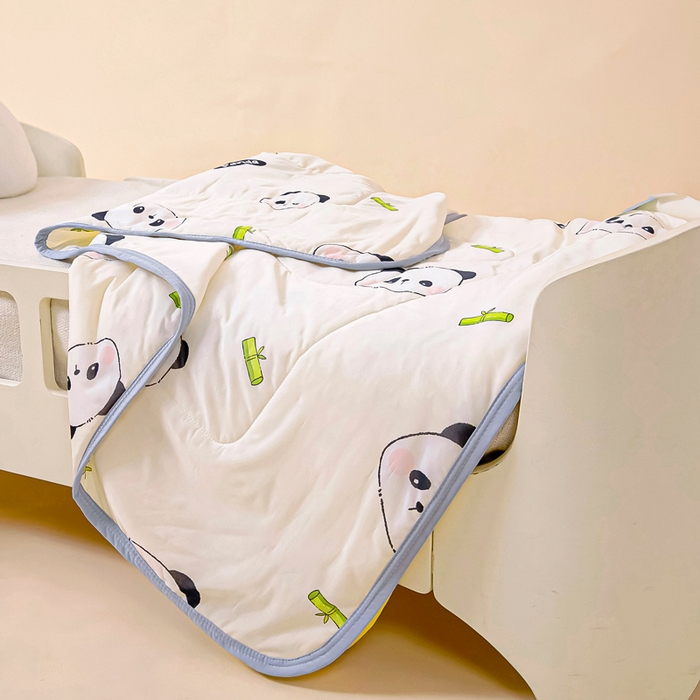 91家纺网 家纺一手货源 找家纺 鱼宝 2026春夏新款数码印花儿童凉感丝夏被夏凉被空调被 熊猫