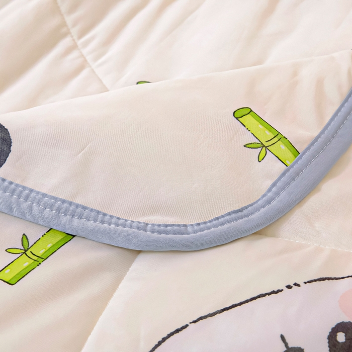 91家纺网 家纺一手货源 找家纺 鱼宝 2026春夏新款数码印花儿童凉感丝夏被夏凉被空调被 熊猫