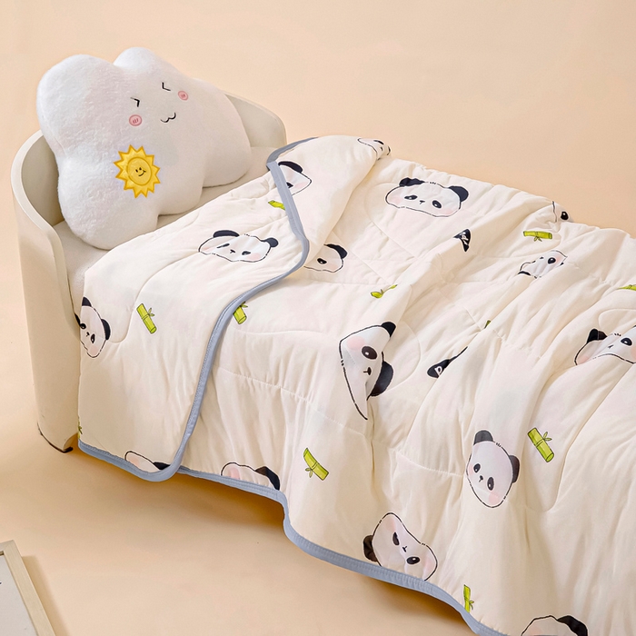 91家纺网 家纺一手货源 找家纺 鱼宝 2026春夏新款数码印花儿童凉感丝夏被夏凉被空调被 熊猫