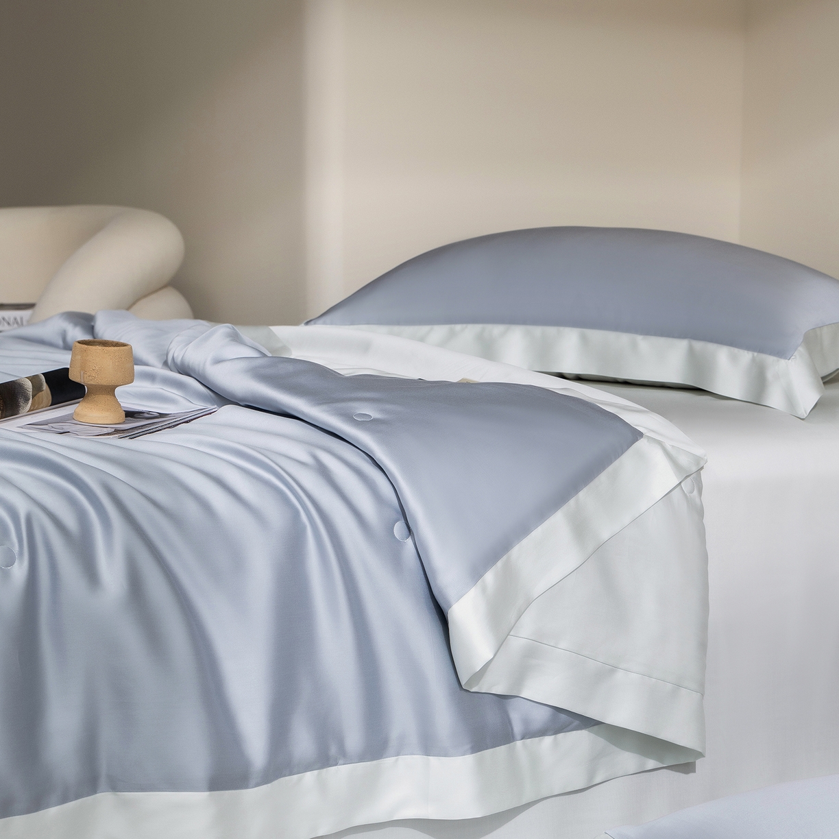 91家纺网 家纺一手货源 找家纺 佳汐蓝家纺 2026新款进口奥地利兰精天丝丝颜悦色-夏被四件套 灵境兰