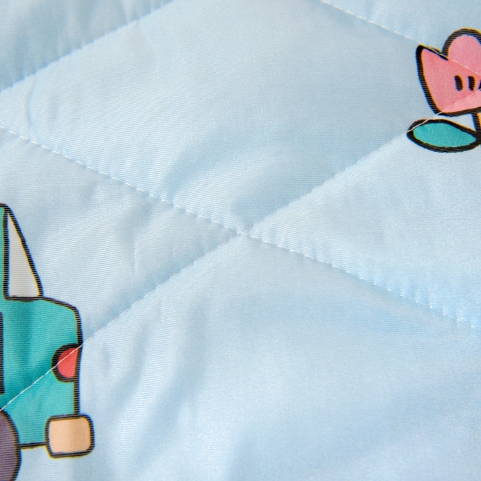 91家纺网 家纺一手货源 找家纺 鱼宝 2026春夏新款数码印花儿童凉感丝夏被夏凉被空调被 云朵巴士蓝