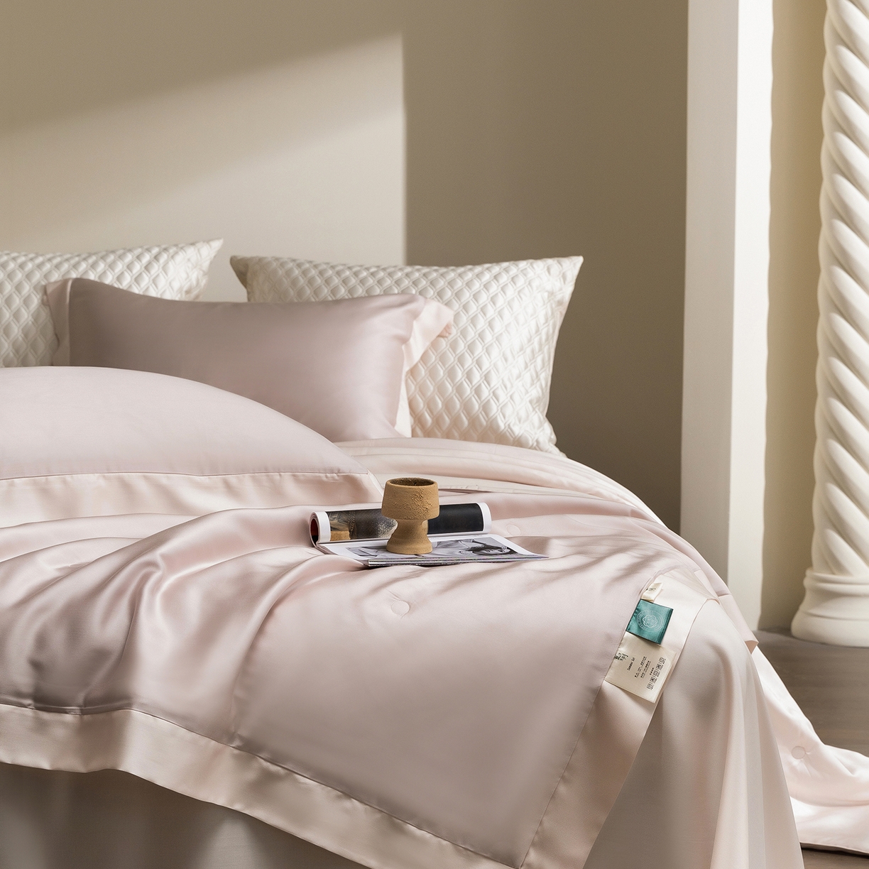 91家纺网 家纺一手货源 找家纺 佳汐蓝家纺 2026新款进口奥地利兰精天丝丝颜悦色-夏被四件套 缦豆沙