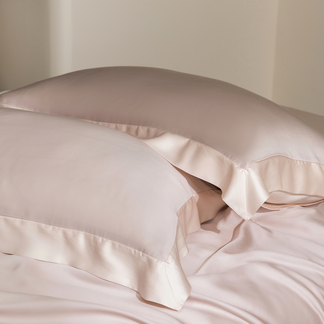 91家纺网 家纺一手货源 找家纺 佳汐蓝家纺 2026新款进口奥地利兰精天丝丝颜悦色-夏被四件套 缦豆沙