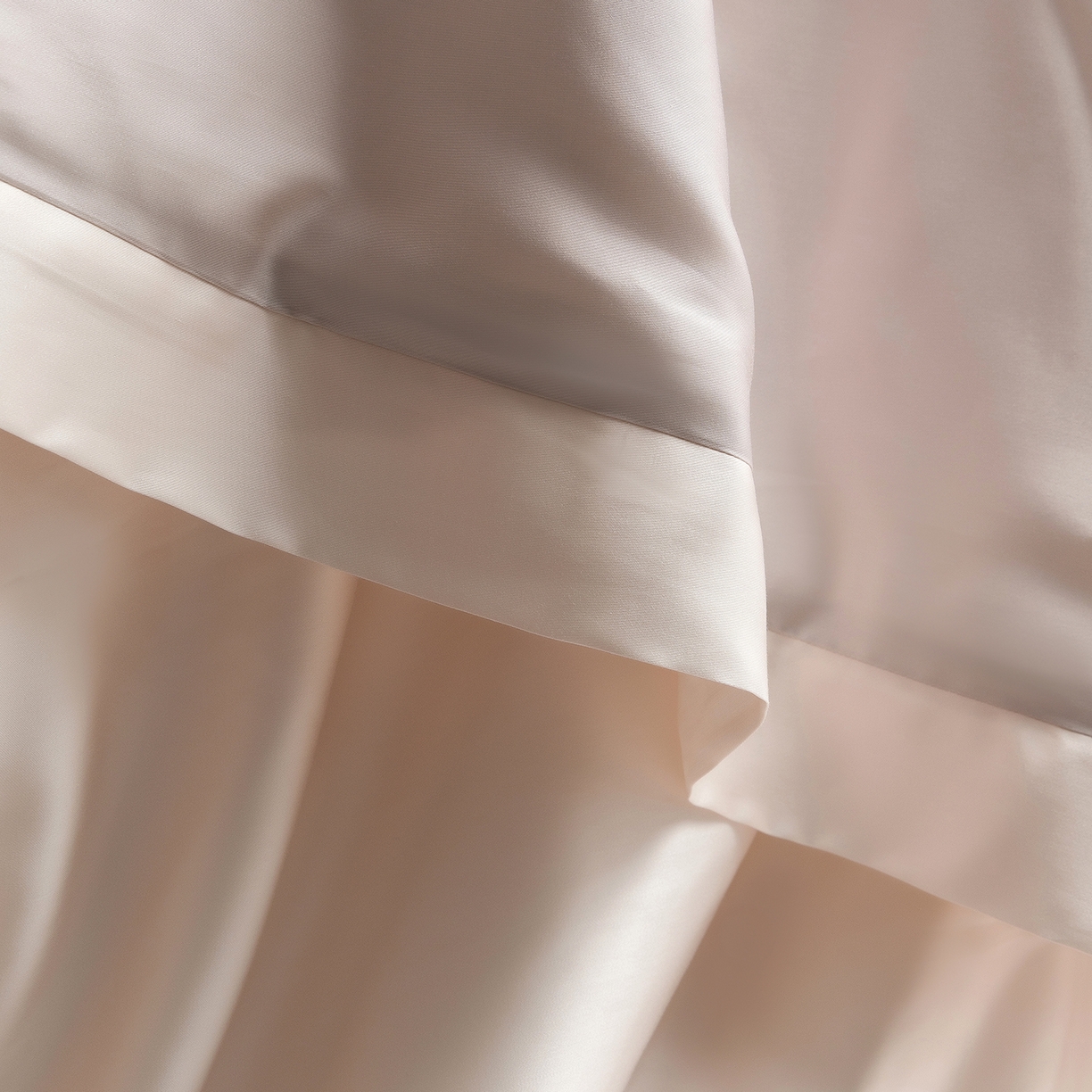 91家纺网 家纺一手货源 找家纺 佳汐蓝家纺 2026新款进口奥地利兰精天丝丝颜悦色-夏被四件套 缦豆沙