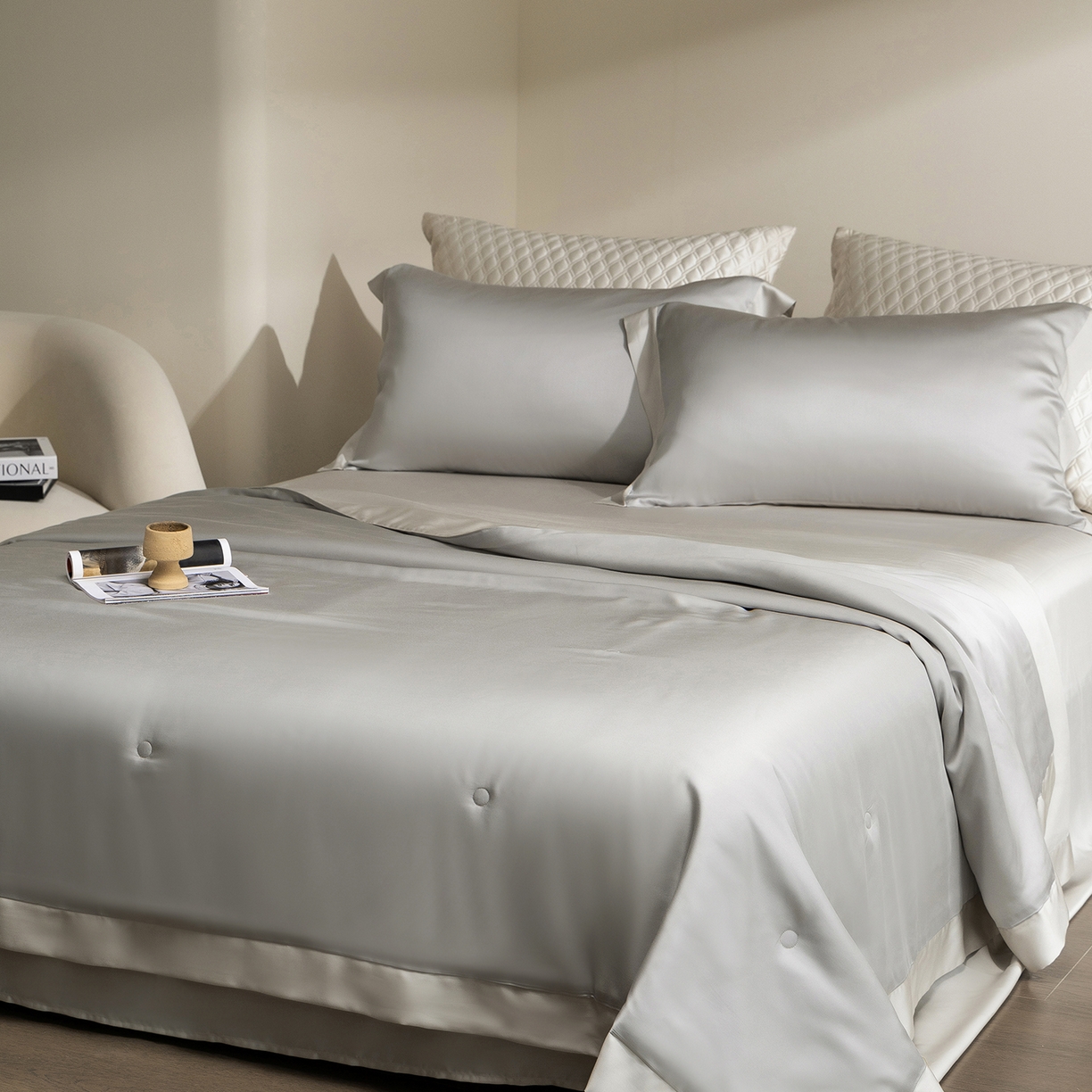 91家纺网 家纺一手货源 找家纺 佳汐蓝家纺 2026新款进口奥地利兰精天丝丝颜悦色-夏被四件套 水晶灰