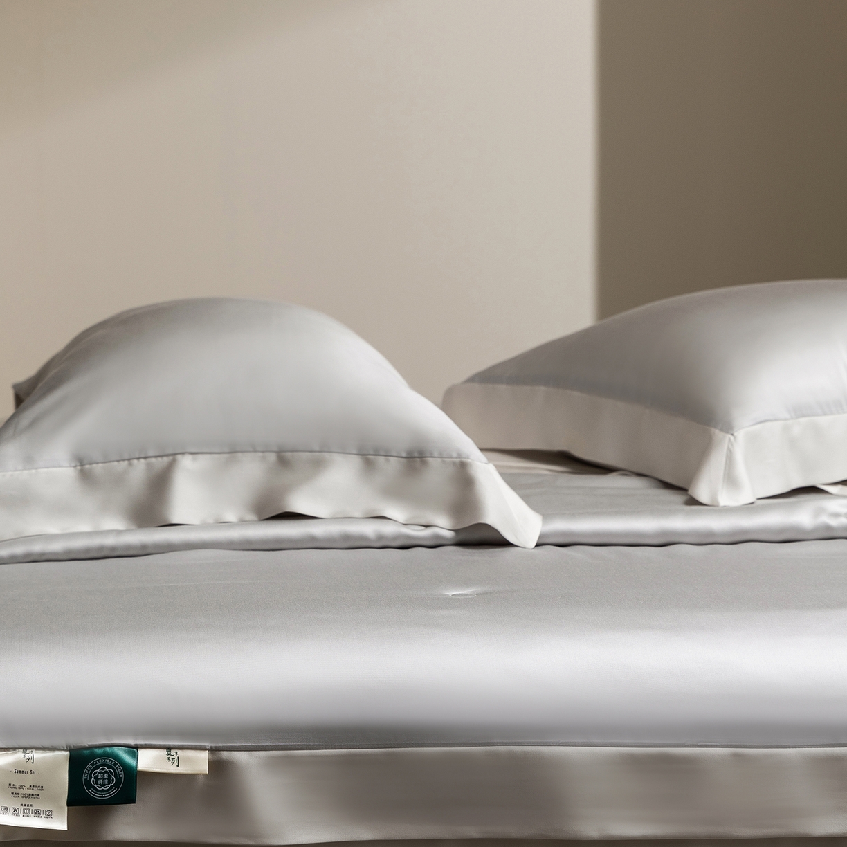 91家纺网 家纺一手货源 找家纺 佳汐蓝家纺 2026新款进口奥地利兰精天丝丝颜悦色-夏被四件套 水晶灰