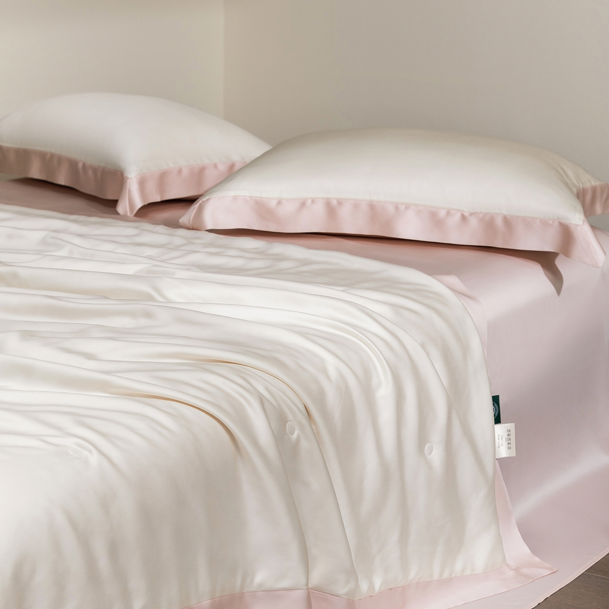 91家纺网 家纺一手货源 找家纺 佳汐蓝家纺 2026新款进口奥地利兰精天丝丝颜悦色-夏被四件套 杏云粉