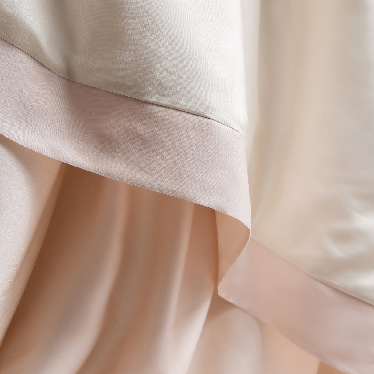 91家纺网 家纺一手货源 找家纺 佳汐蓝家纺 2026新款进口奥地利兰精天丝丝颜悦色-夏被四件套 杏云粉