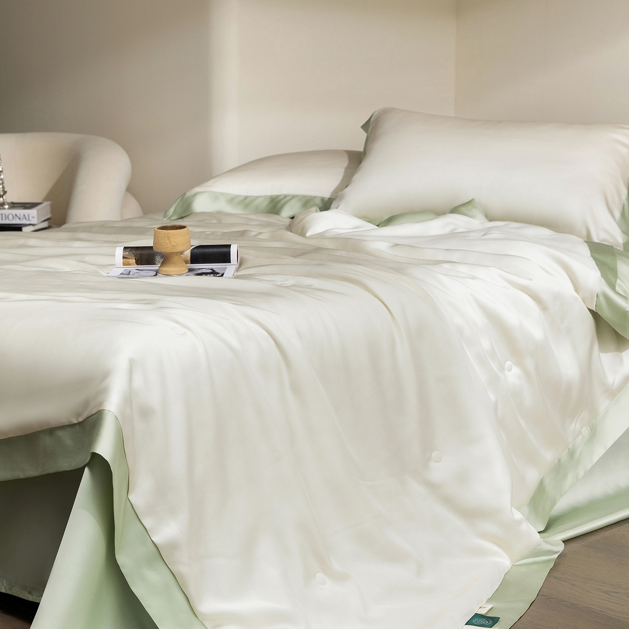 91家纺网 家纺一手货源 找家纺 佳汐蓝家纺 2026新款进口奥地利兰精天丝丝颜悦色-夏被四件套 杏云绿