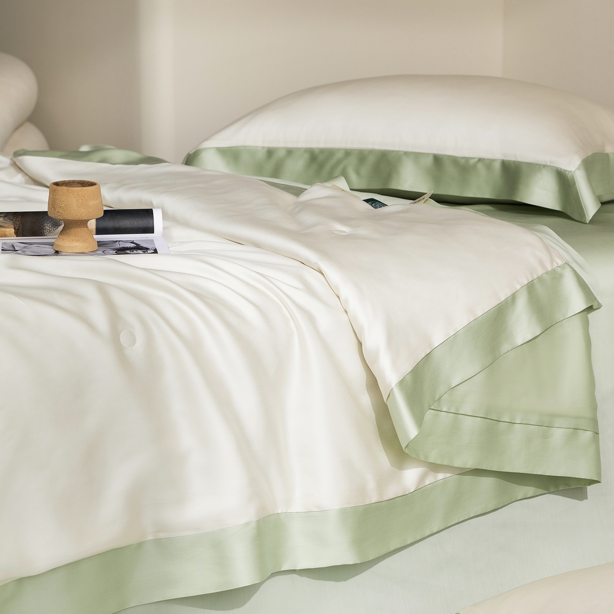 91家纺网 家纺一手货源 找家纺 佳汐蓝家纺 2026新款进口奥地利兰精天丝丝颜悦色-夏被四件套 杏云绿