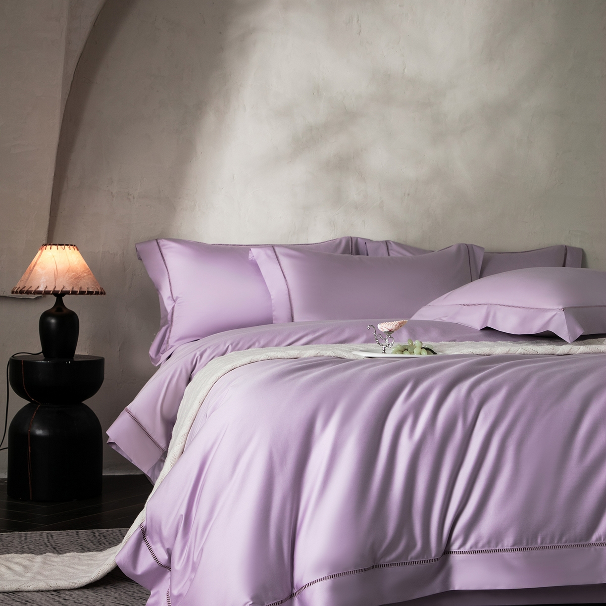 91家纺网 家纺一手货源 找家纺 佳汐蓝家纺 2026新款100支臻棉玲珑系列小镂空款四件套 玲珑-丁香紫