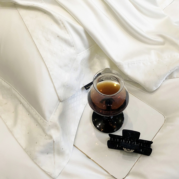 91家纺网 家纺一手货源 找家纺 黑白森林 2026新款高支天丝棉刺绣四件套-克里特 克里特-流苏白