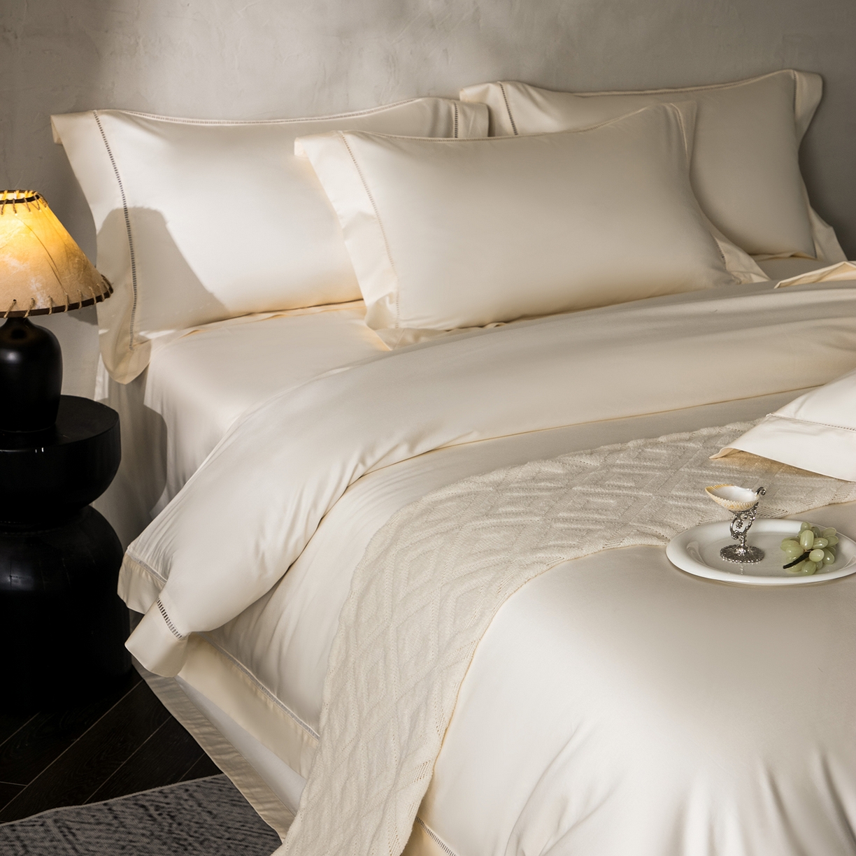 91家纺网 家纺一手货源 找家纺 佳汐蓝家纺 2026新款100支臻棉玲珑系列小镂空款四件套 玲珑-奶白