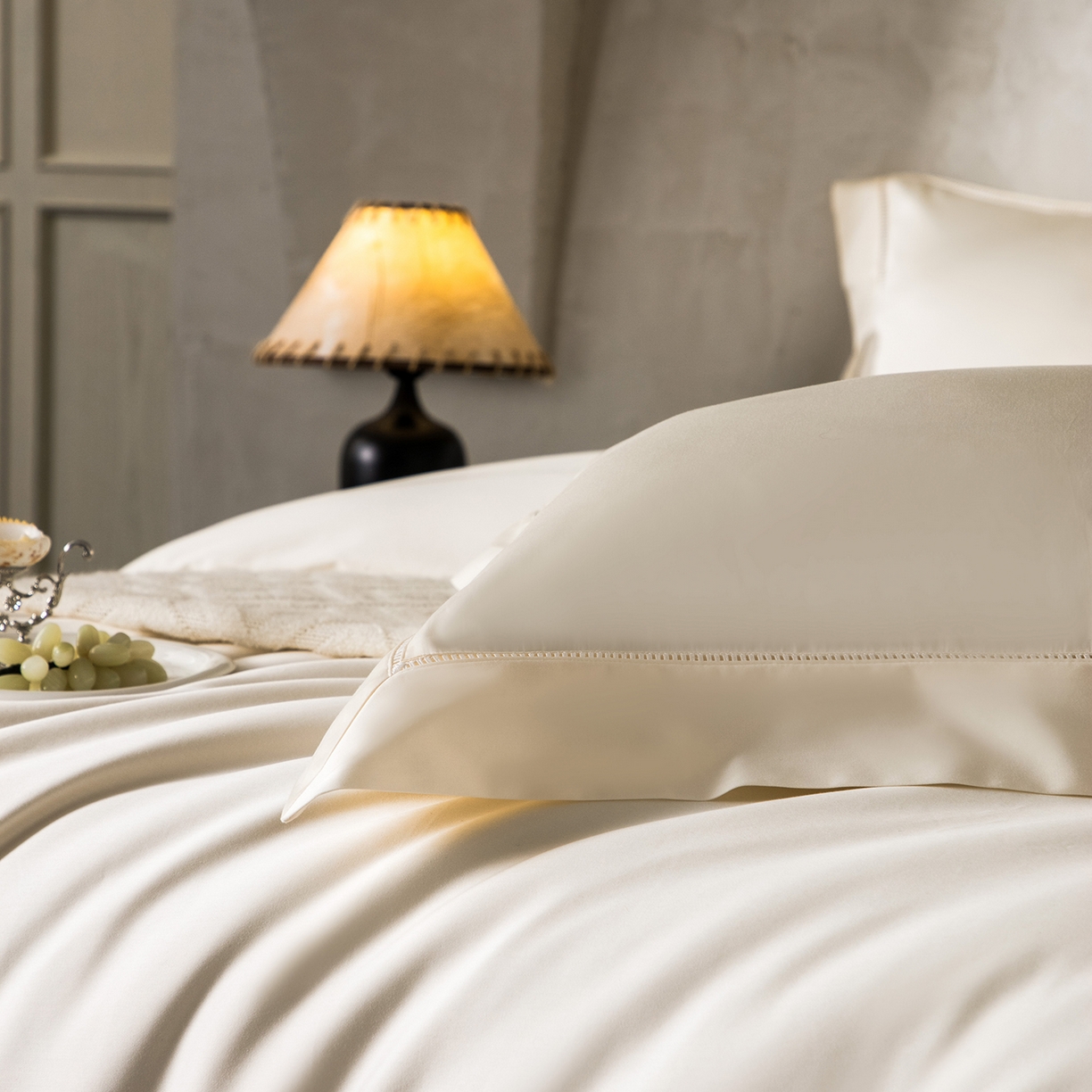 91家纺网 家纺一手货源 找家纺 佳汐蓝家纺 2026新款100支臻棉玲珑系列小镂空款四件套 玲珑-奶白