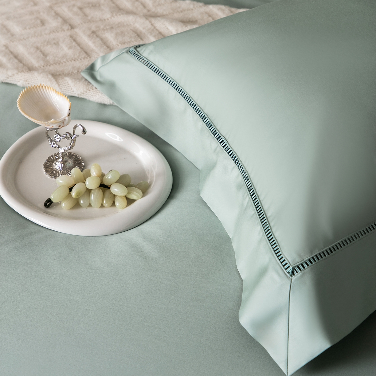 91家纺网 家纺一手货源 找家纺 佳汐蓝家纺 2026新款100支臻棉玲珑系列小镂空款四件套 玲珑-青绿