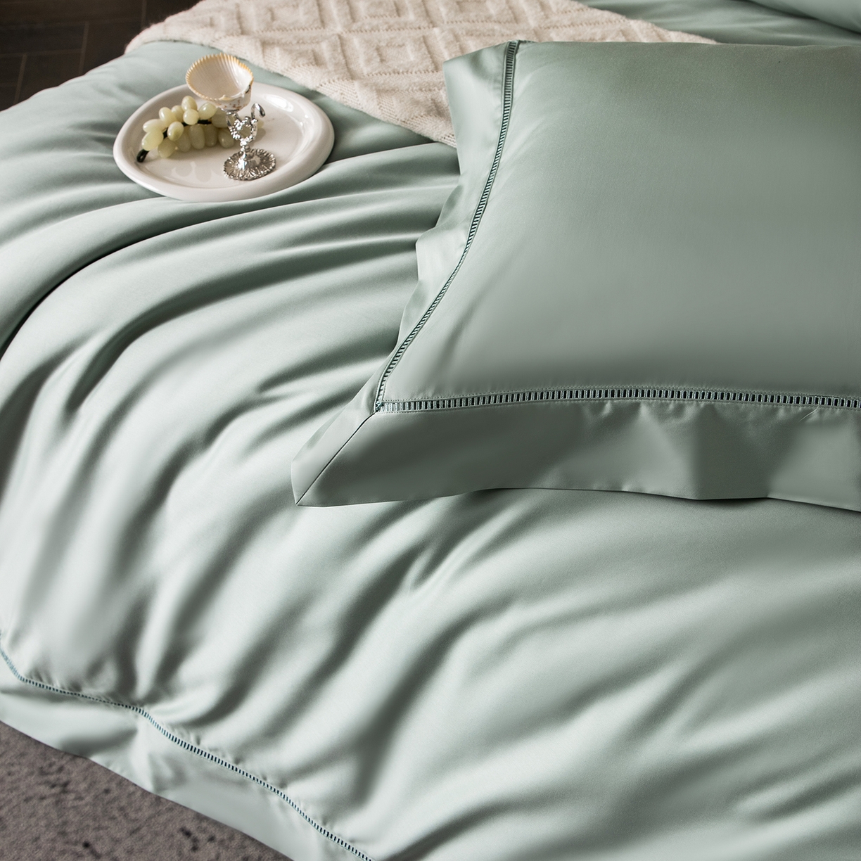 91家纺网 家纺一手货源 找家纺 佳汐蓝家纺 2026新款100支臻棉玲珑系列小镂空款四件套 玲珑-青绿