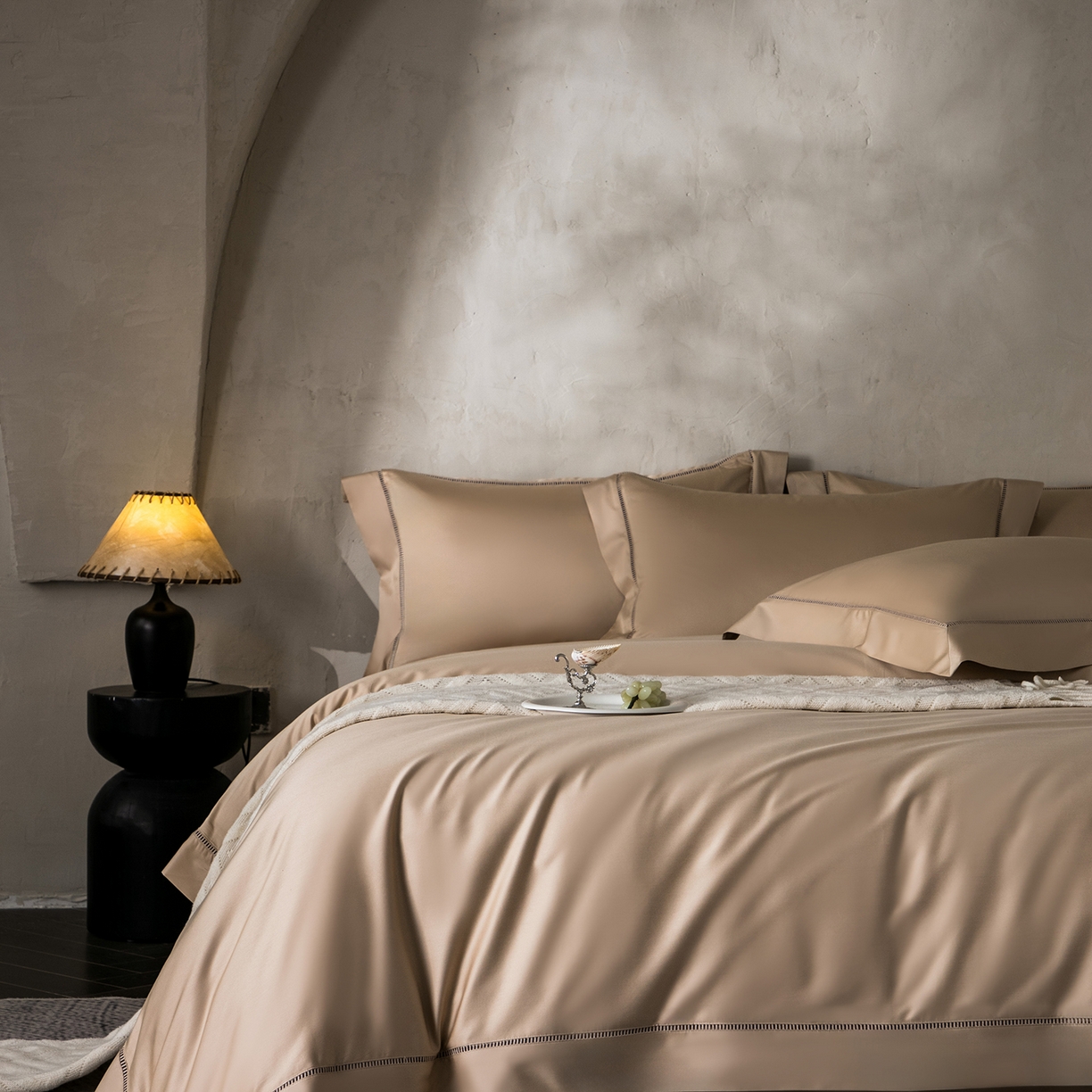 91家纺网 家纺一手货源 找家纺 佳汐蓝家纺 2026新款100支臻棉玲珑系列小镂空款四件套 玲珑-香槟金