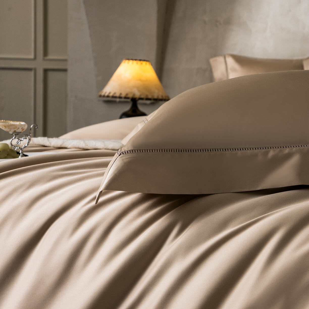 91家纺网 家纺一手货源 找家纺 佳汐蓝家纺 2026新款100支臻棉玲珑系列小镂空款四件套 玲珑-香槟金