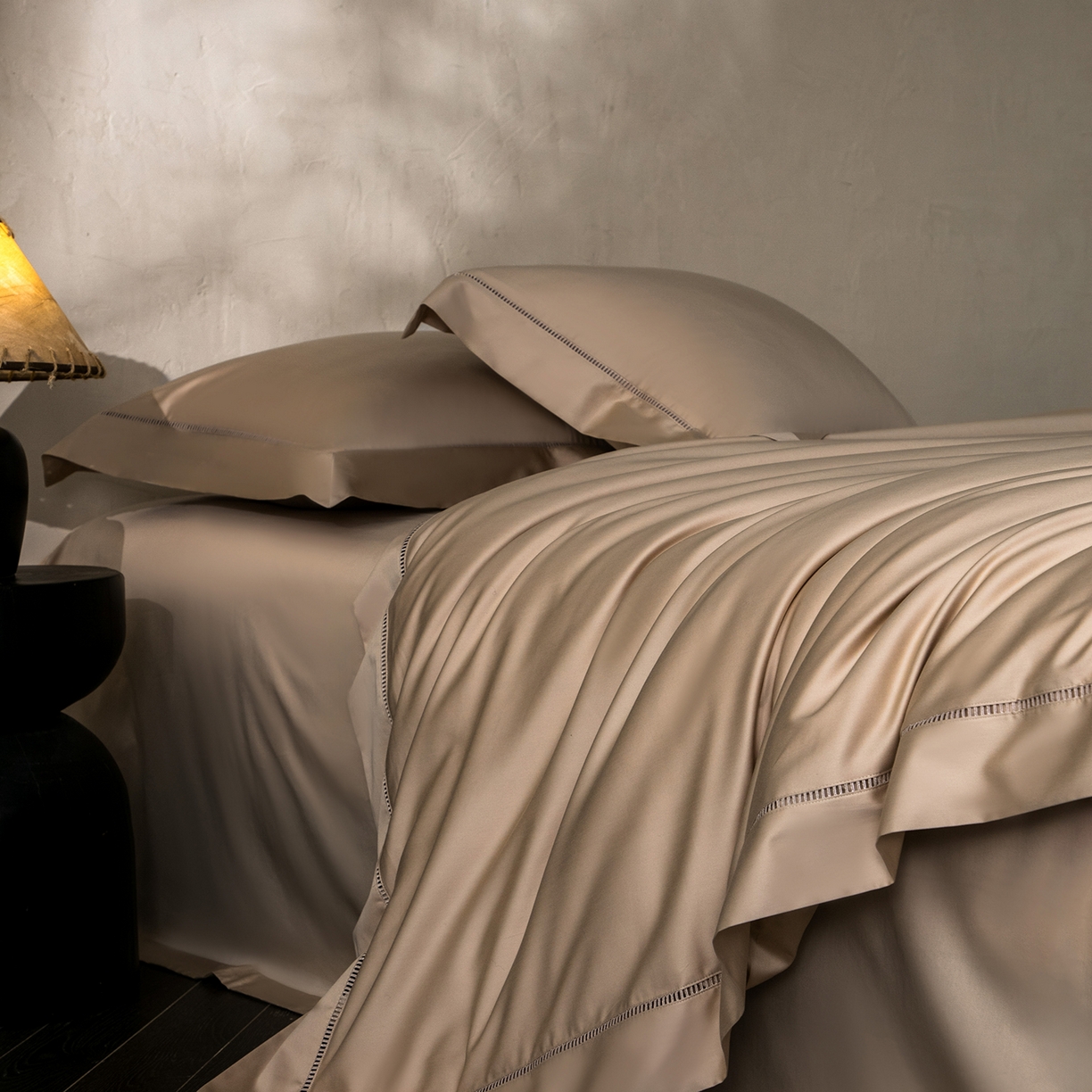 91家纺网 家纺一手货源 找家纺 佳汐蓝家纺 2026新款100支臻棉玲珑系列小镂空款四件套 玲珑-香槟金