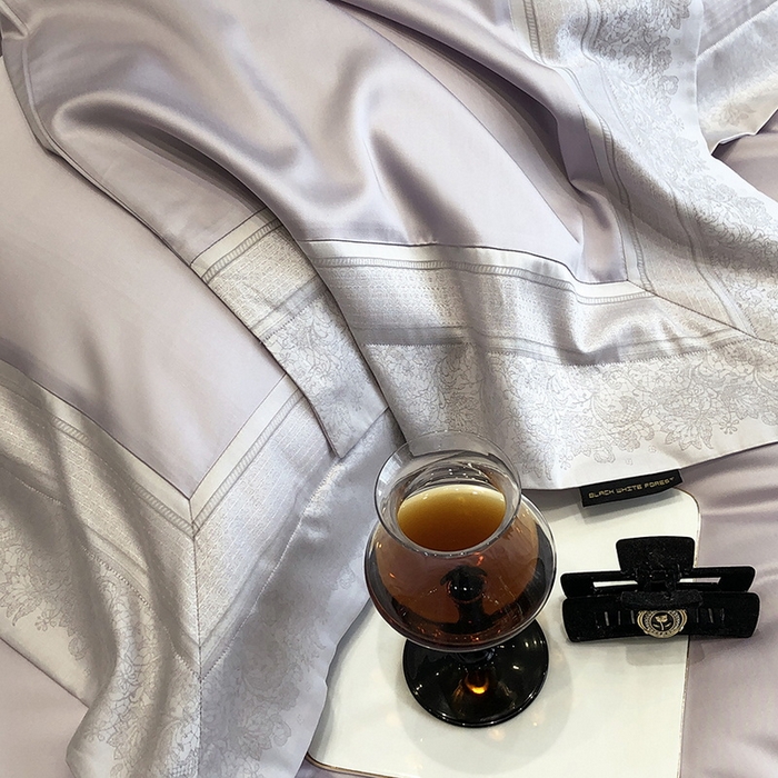 91家纺网 家纺一手货源 找家纺 黑白森林 2026新款高支天丝棉刺绣四件套-伊薇娜 伊薇娜-暮山紫