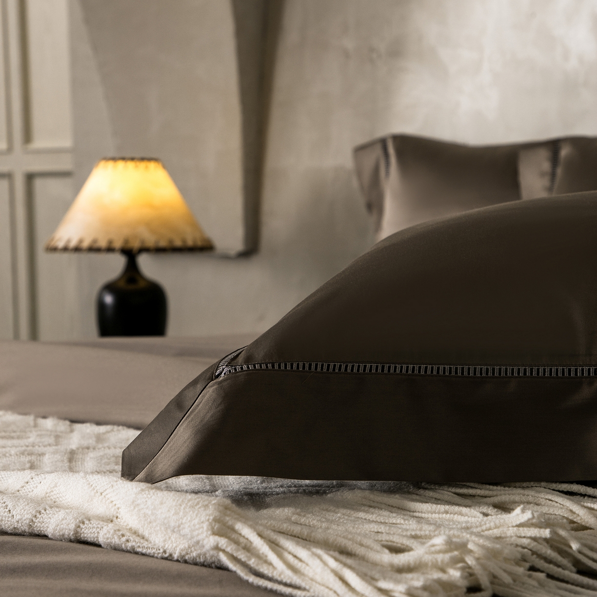 91家纺网 家纺一手货源 找家纺 佳汐蓝家纺 2026新款100支臻棉玲珑系列小镂空款四件套 玲珑-云咖