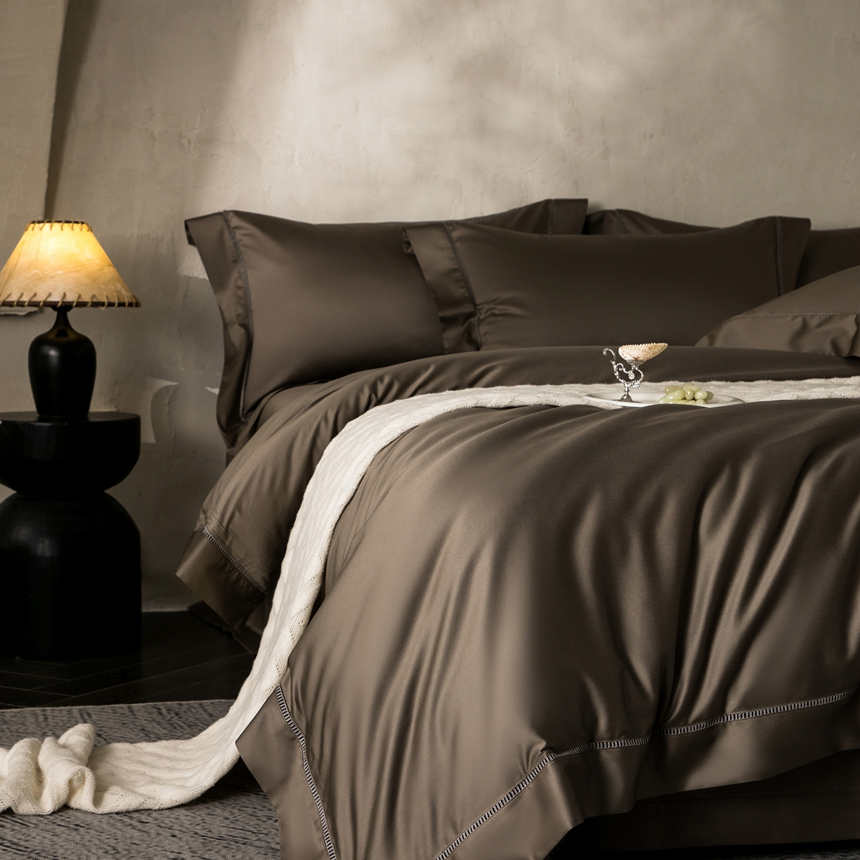 91家纺网 家纺一手货源 找家纺 佳汐蓝家纺 2026新款100支臻棉玲珑系列小镂空款四件套 玲珑-云咖