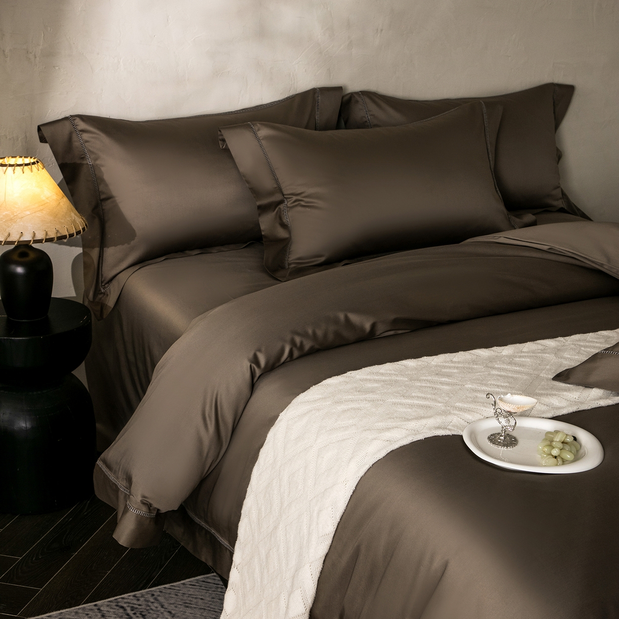 91家纺网 家纺一手货源 找家纺 佳汐蓝家纺 2026新款100支臻棉玲珑系列小镂空款四件套 玲珑-云咖