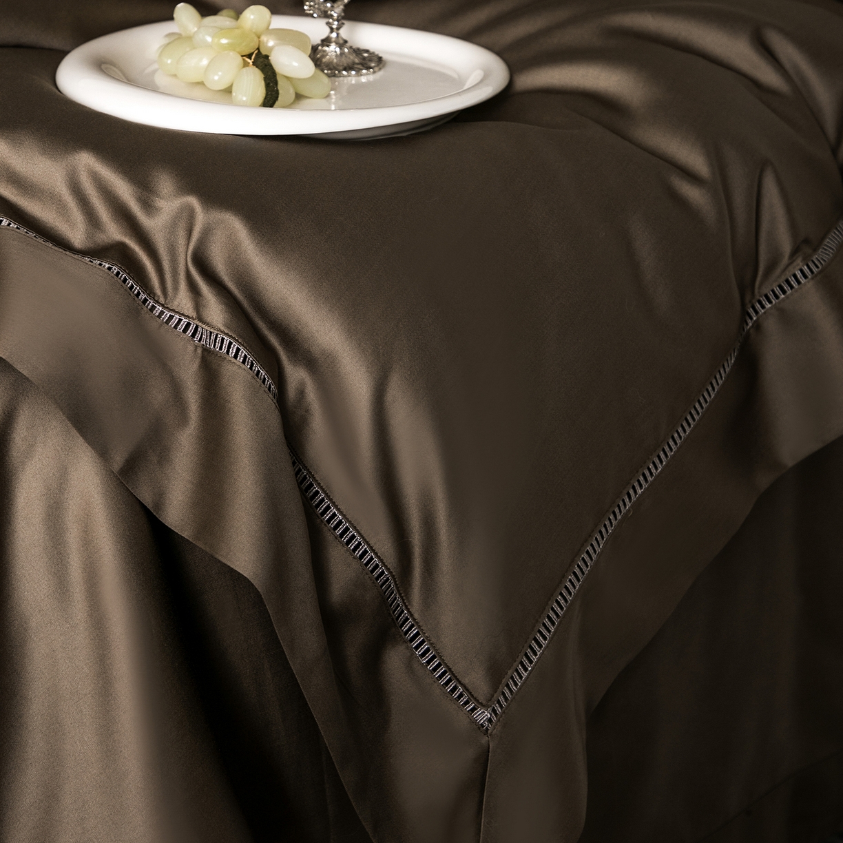 91家纺网 家纺一手货源 找家纺 佳汐蓝家纺 2026新款100支臻棉玲珑系列小镂空款四件套 玲珑-云咖