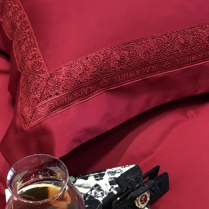 91家纺网 家纺一手货源 找家纺 黑白森林 2026新款匹马棉高定蕾丝大红系列 弗兰纳