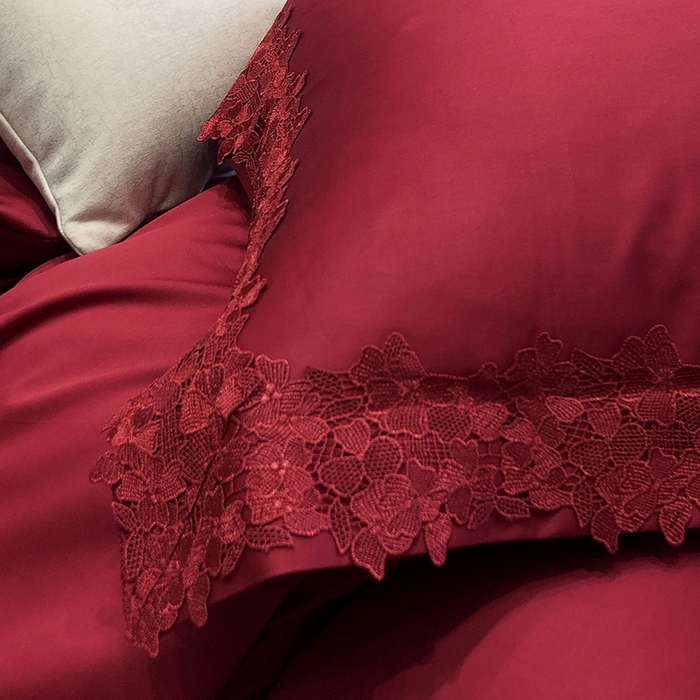 91家纺网 家纺一手货源 找家纺 黑白森林 2026新款匹马棉高定蕾丝大红系列 罗莎