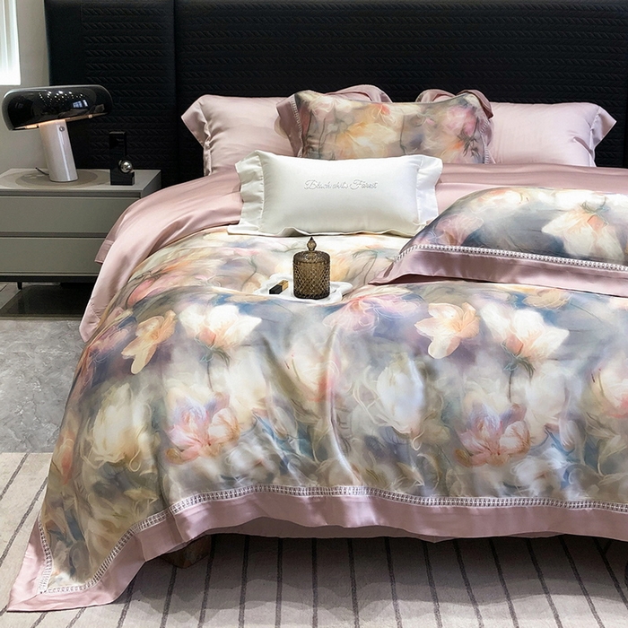 91家纺网 家纺一手货源 找家纺 黑白森林 2026新款轻奢天丝印花四件套 梦境-粉