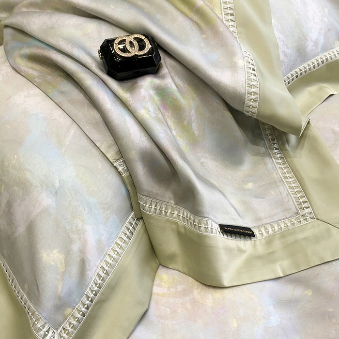 91家纺网 家纺一手货源 找家纺 黑白森林 2026新款轻奢天丝印花四件套 情愫-灰