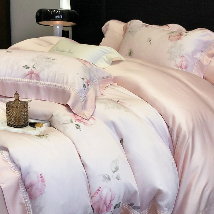 91家纺网 家纺一手货源 找家纺 黑白森林 2026新款轻奢天丝印花四件套 邂逅-粉