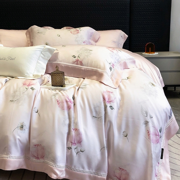 91家纺网 家纺一手货源 找家纺 黑白森林 2026新款轻奢天丝印花四件套 邂逅-粉