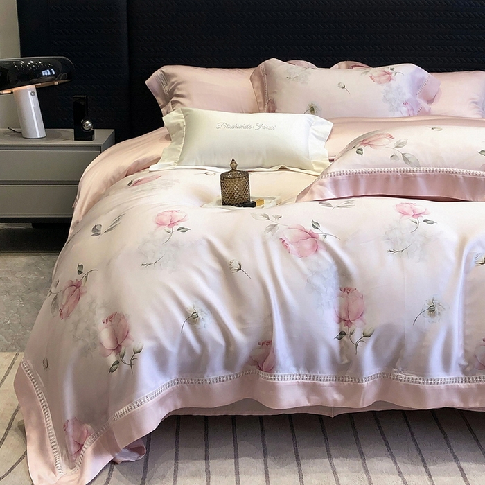 91家纺网 家纺一手货源 找家纺 黑白森林 2026新款轻奢天丝印花四件套 邂逅-粉