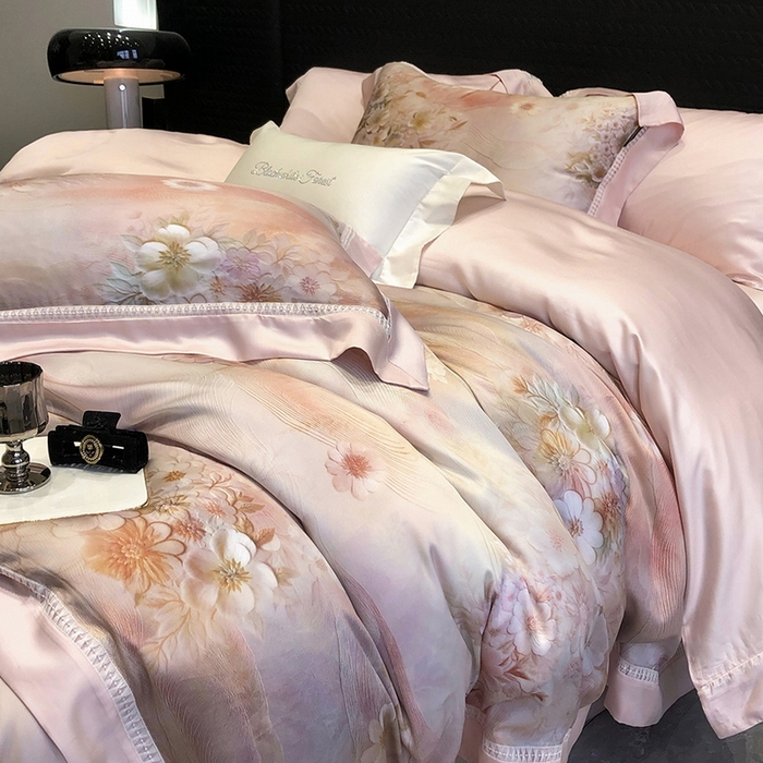 91家纺网 家纺一手货源 找家纺 黑白森林 2026新款轻奢天丝印花四件套 云馥-粉