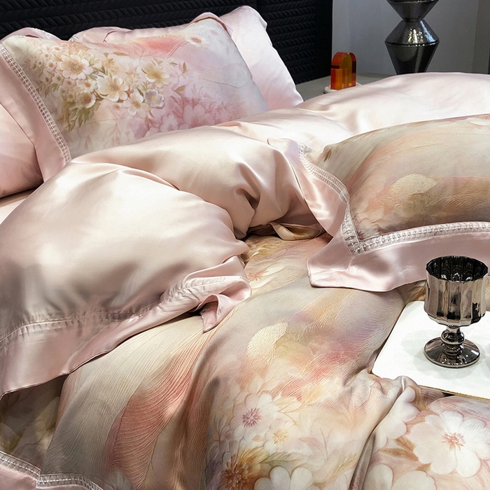 91家纺网 家纺一手货源 找家纺 黑白森林 2026新款轻奢天丝印花四件套 云馥-粉