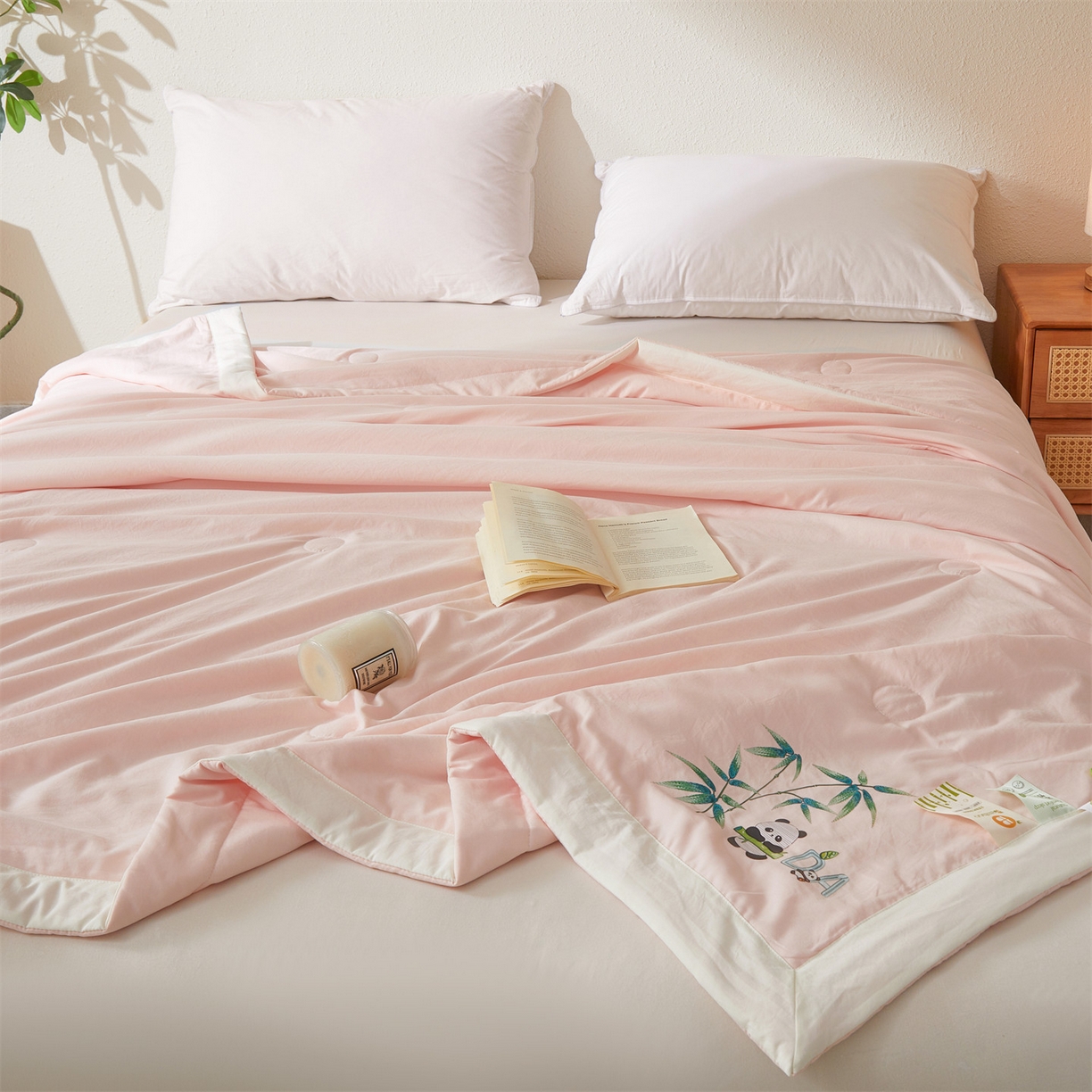 91家纺网 家纺一手货源 找家纺 招财星家纺 2026新款A类凉感竹纤维夏被空调被可机洗水洗夏被单人宿舍薄款被子（带质检报告买家秀） 熊猫-少女粉